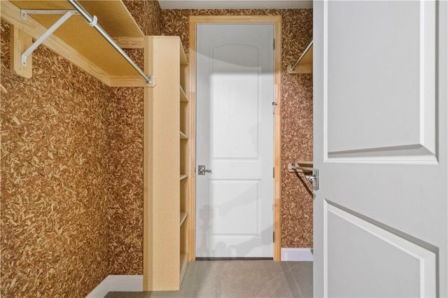 16520 Ballentine Street, Overland Park, KS 66221