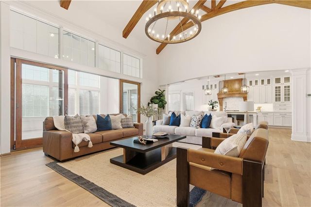 16520 Ballentine Street, Overland Park, KS 66221