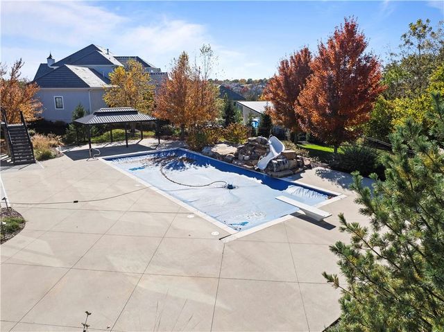 16520 Ballentine Street, Overland Park, KS 66221
