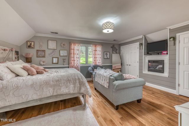 912 Katies Way, Johnson City, TN 37615