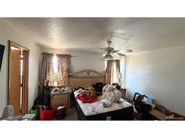 162 50th Avenue Pl, Greeley, CO 80634