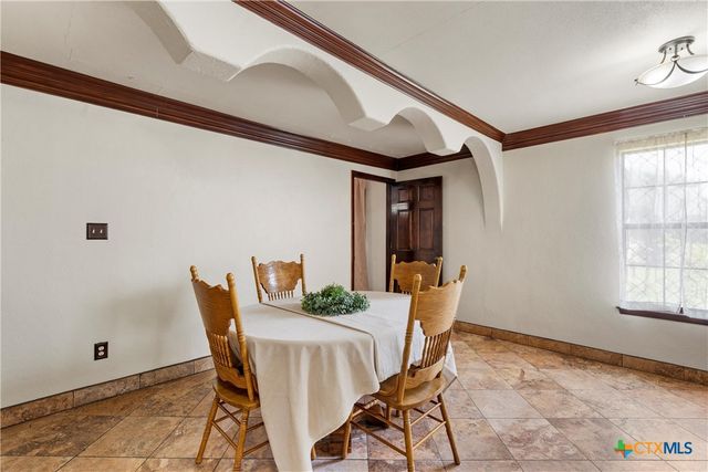 3433 W Tours Road, West, TX 76691