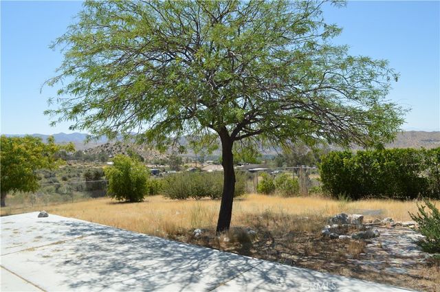 10225 Pinon, Morongo Valley, CA 92256