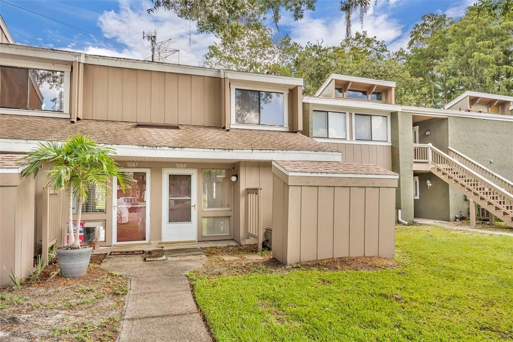5089 EAGLESMERE DRIVE D09, Orlando, FL 32819
