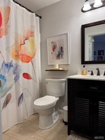 2274 Wills Hollow Drive, St Peters, MO 63376