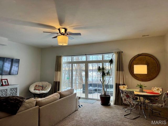 2274 Wills Hollow Drive, St Peters, MO 63376