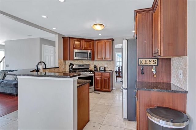 85 Flint Knl, Douglasville, GA 30134