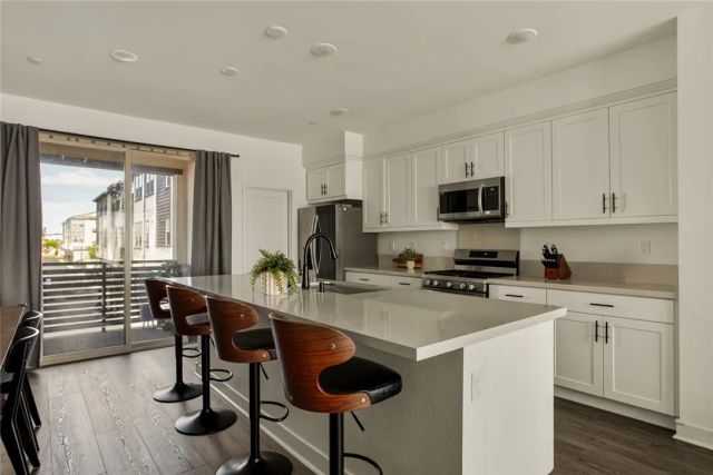10305 Triple Crown Lane, Cypress, CA 90720