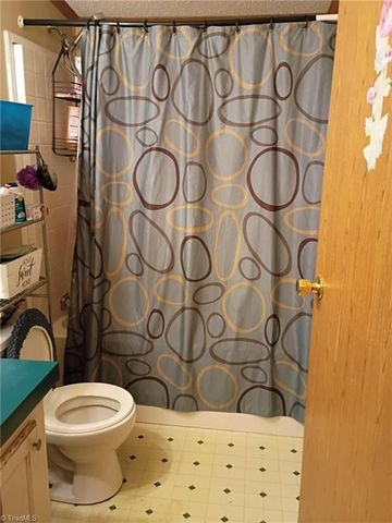 103 N Silver Street, Lexington, NC 27292