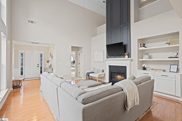 113 St James Place Drive, Greer, SC 29650