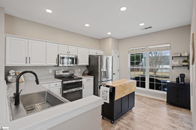 113 St James Place Drive, Greer, SC 29650