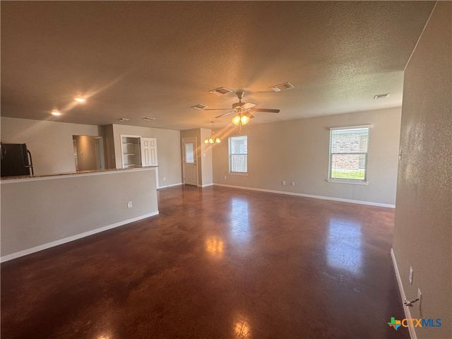 2204 Indian Trail, Harker Heights, TX 76548