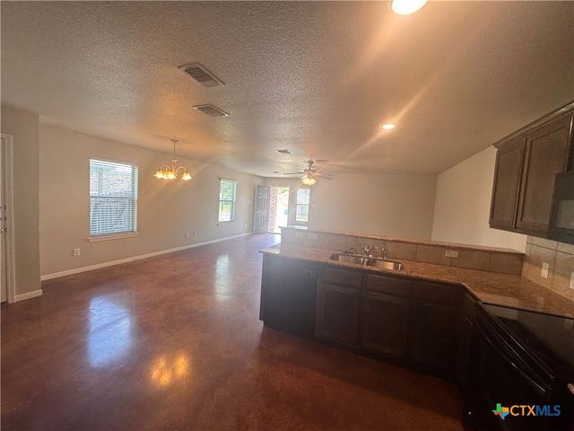 2204 Indian Trail, Harker Heights, TX 76548