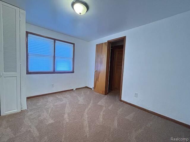 19502 Whitcomb Street, Detroit, MI 48235