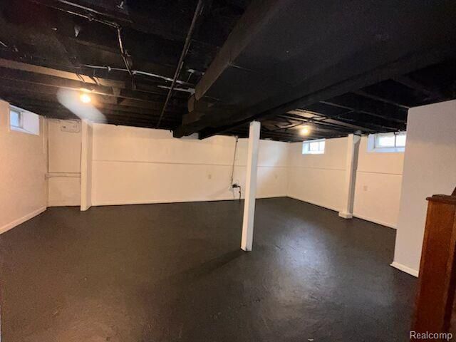 19502 Whitcomb Street, Detroit, MI 48235