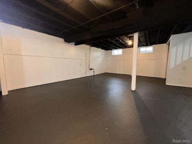 19502 Whitcomb Street, Detroit, MI 48235