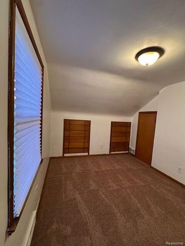 19502 Whitcomb Street, Detroit, MI 48235
