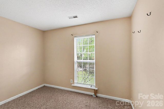 8804 Royal Scot Lane, Charlotte, NC 28227