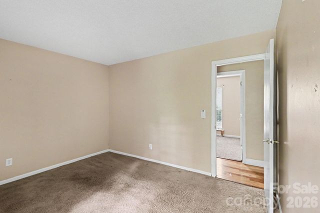8804 Royal Scot Lane, Charlotte, NC 28227