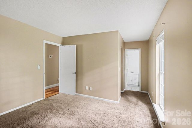 8804 Royal Scot Lane, Charlotte, NC 28227
