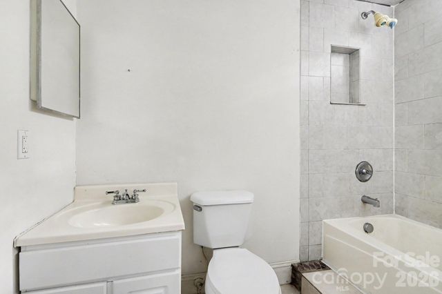 8804 Royal Scot Lane, Charlotte, NC 28227