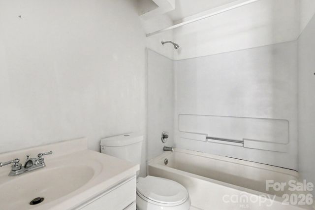 8804 Royal Scot Lane, Charlotte, NC 28227