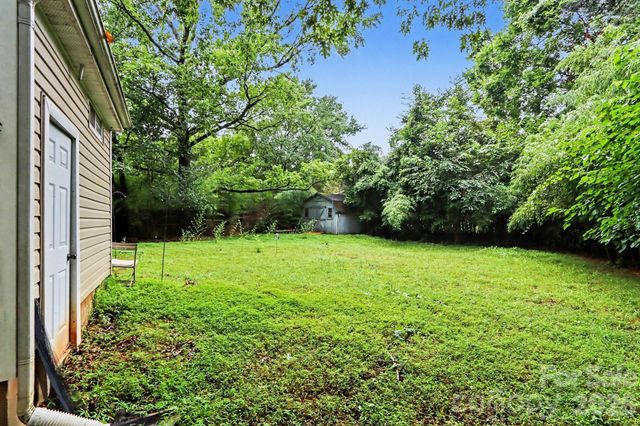 8804 Royal Scot Lane, Charlotte, NC 28227