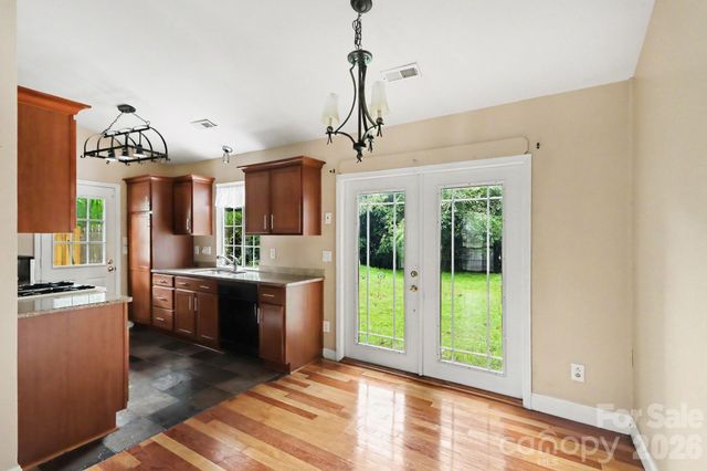 8804 Royal Scot Lane, Charlotte, NC 28227