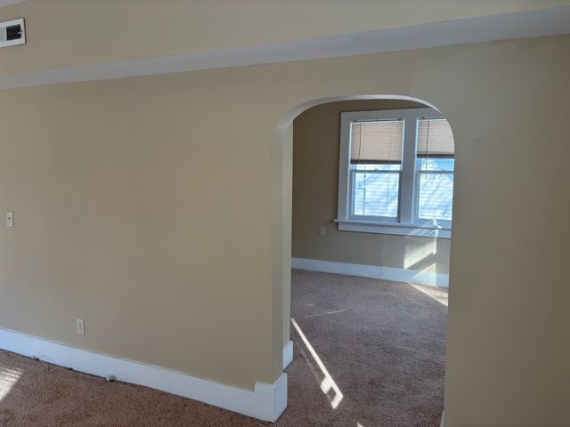 1233 N Lewellen St, Wichita, KS 67203