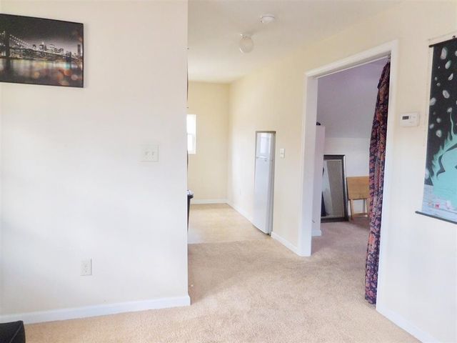 1233 N Lewellen St, Wichita, KS 67203