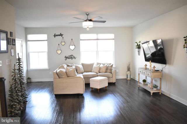 118 TWINLEAF WAY, Lake Frederick, VA 22630