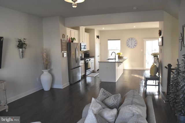 118 TWINLEAF WAY, Lake Frederick, VA 22630