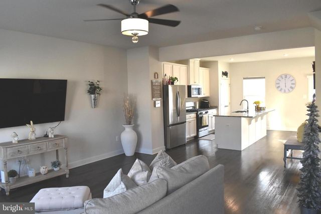 118 TWINLEAF WAY, Lake Frederick, VA 22630
