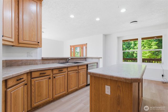 3939 Black Lake Boulevard SW, Tumwater, WA 98512