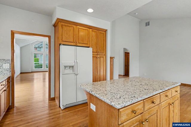 1470 Ranier Lp NW, Salem, OR 97304