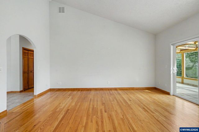 1470 Ranier Lp NW, Salem, OR 97304