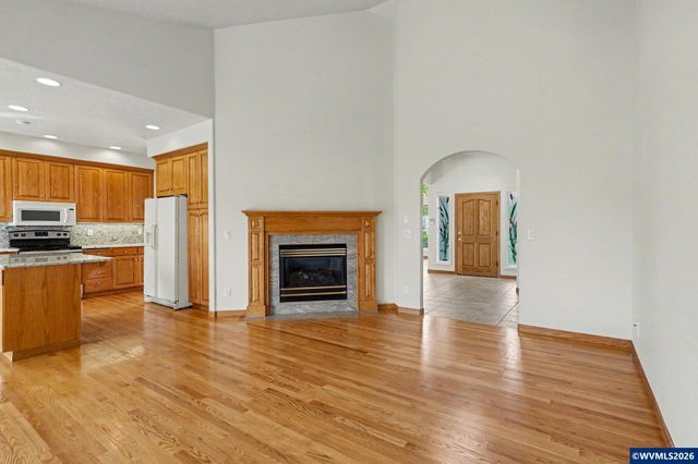 1470 Ranier Lp NW, Salem, OR 97304