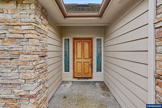 1470 Ranier Lp NW, Salem, OR 97304