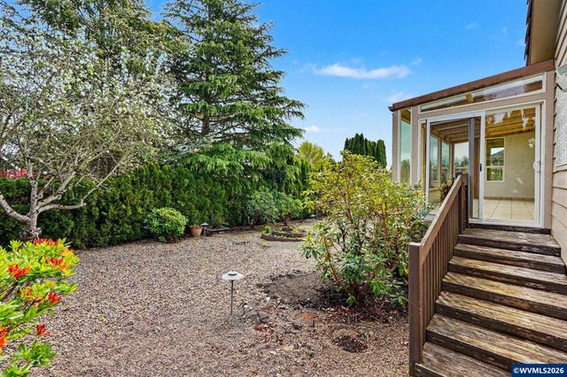 1470 Ranier Lp NW, Salem, OR 97304