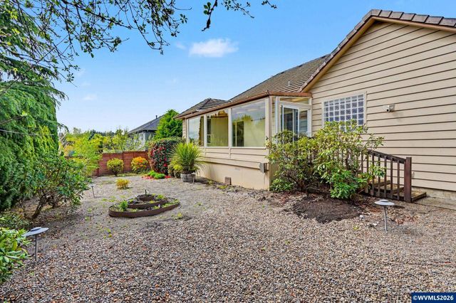 1470 Ranier Lp NW, Salem, OR 97304