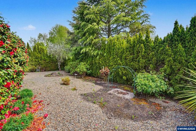 1470 Ranier Lp NW, Salem, OR 97304