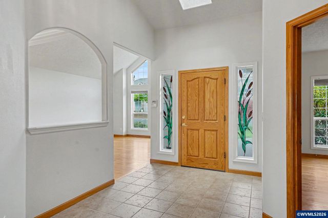 1470 Ranier Lp NW, Salem, OR 97304