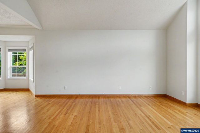 1470 Ranier Lp NW, Salem, OR 97304