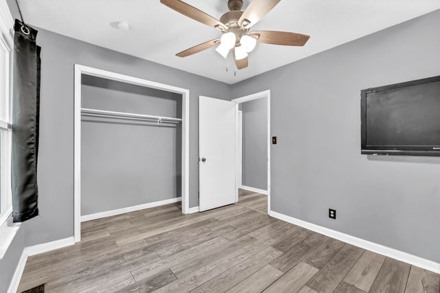 215 Bob White Dr, Clarksville, TN 37042