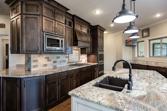 7325 Palm Beach Avenue, Benton, AR 72019