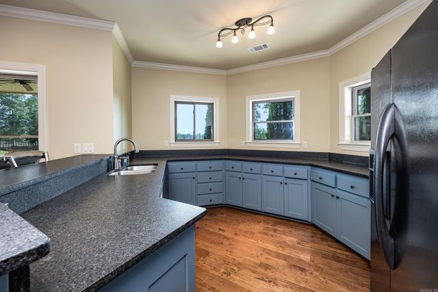 7325 Palm Beach Avenue, Benton, AR 72019