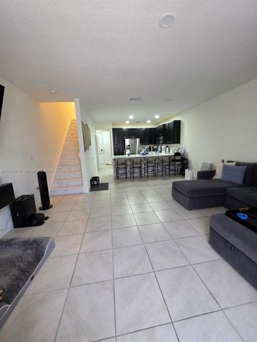 10906 SW 232nd Ter, Homestead, FL 33032