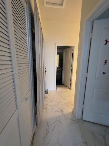 10906 SW 232nd Ter, Homestead, FL 33032