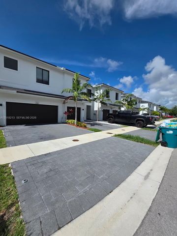 10906 SW 232nd Ter, Homestead, FL 33032