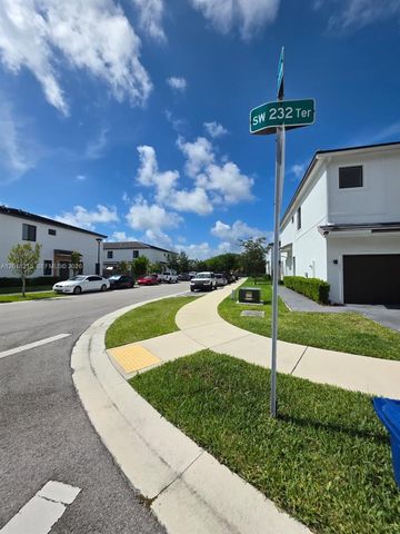 10906 SW 232nd Ter, Homestead, FL 33032